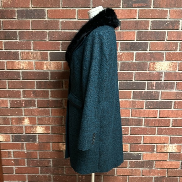 Banana Republic Luxury Italian Flannel Coat - Picture 10 of 16